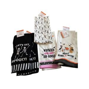 Makery Halloween tea towel set seven piece